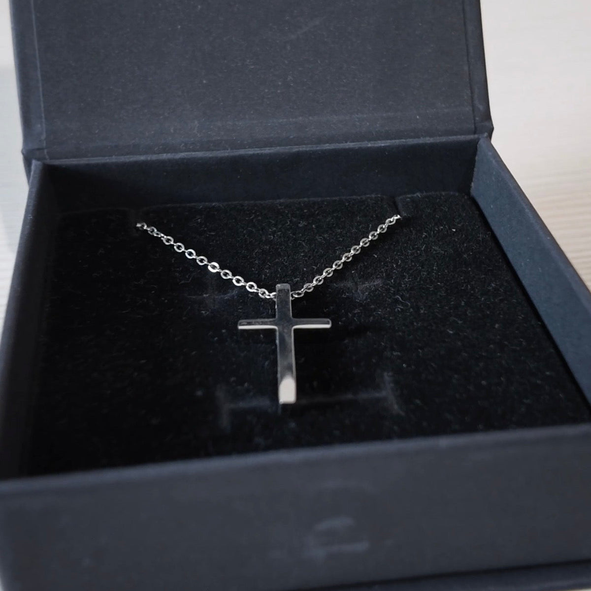 Cross Pendant Silver Necklace